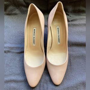 Manolo Blahnik gently used Nude Patent Leather pumps Sz 37.5 w/ box!
